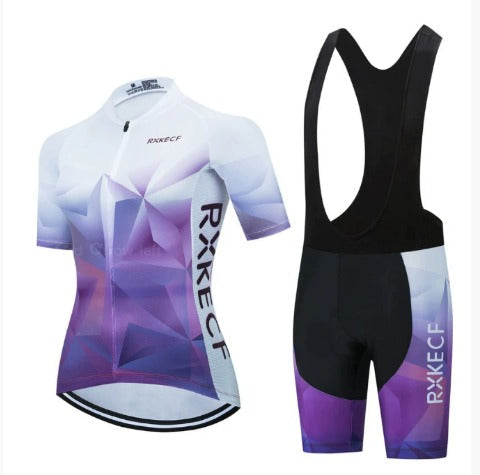 Ensemble BORA mit atmungsaktivem Radtrikot und Trägerhose